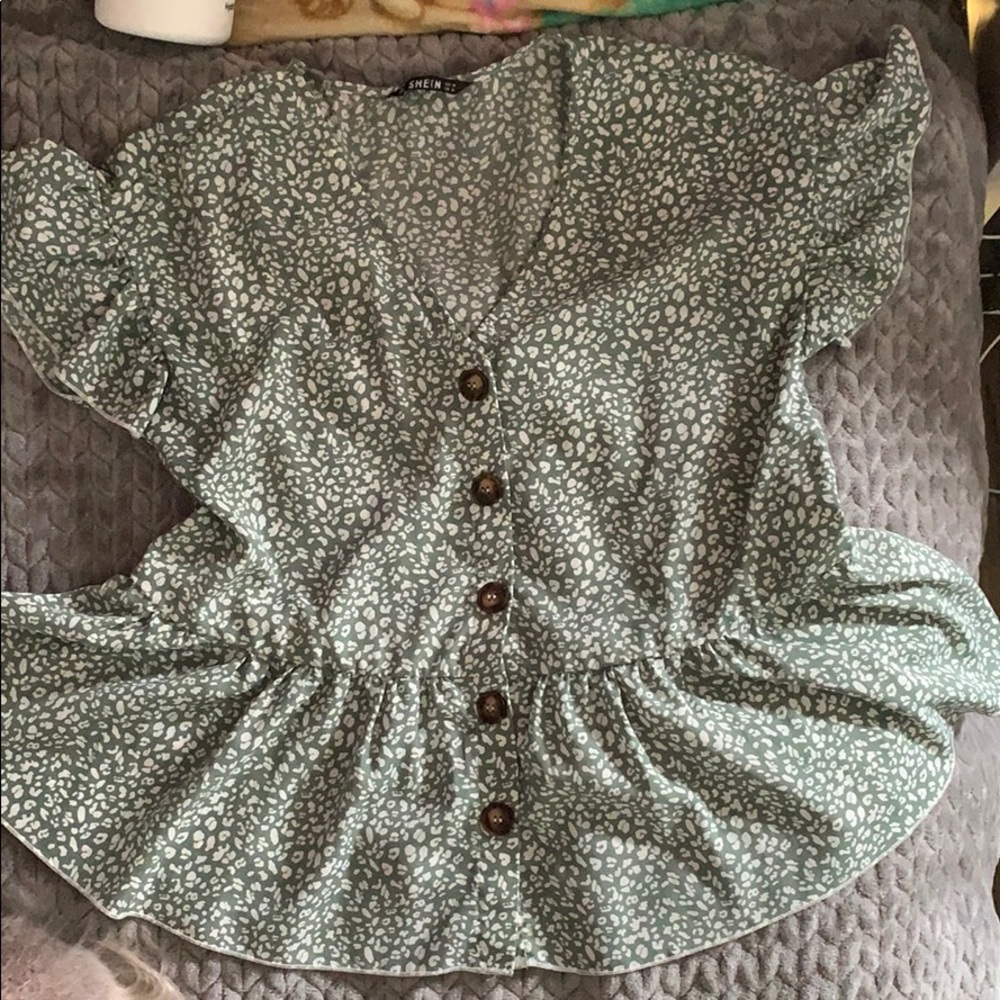 Buttoned shein top